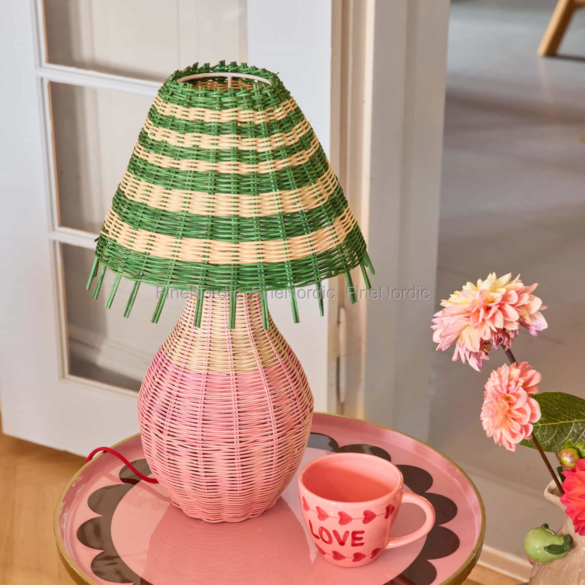 Stecker Rice Rattan Tischlampe - Rosafarbene Streifen | Rice